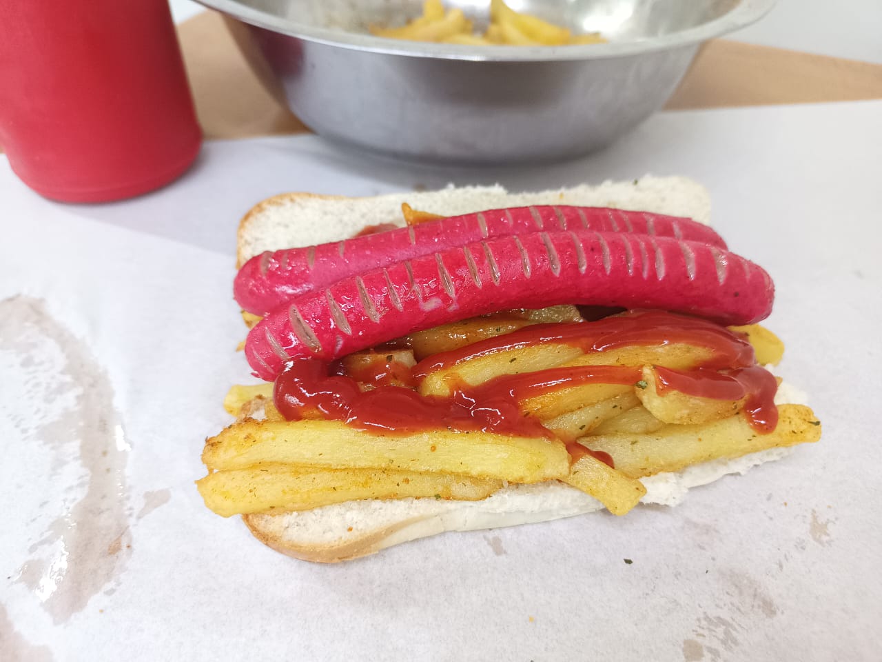 Hot Dogs, Chips & Rolls